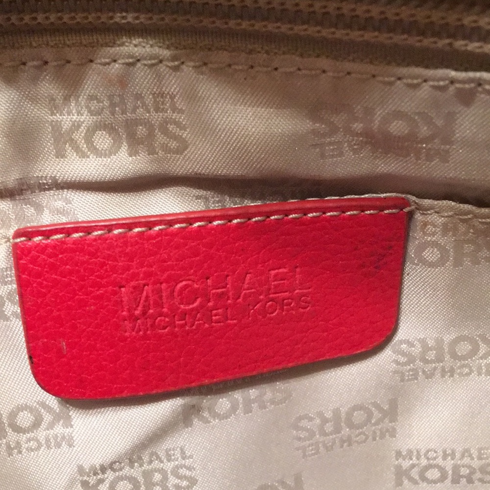 Michael Kors Cream and Red Tote with Elegant Design - Picture 3 of 16